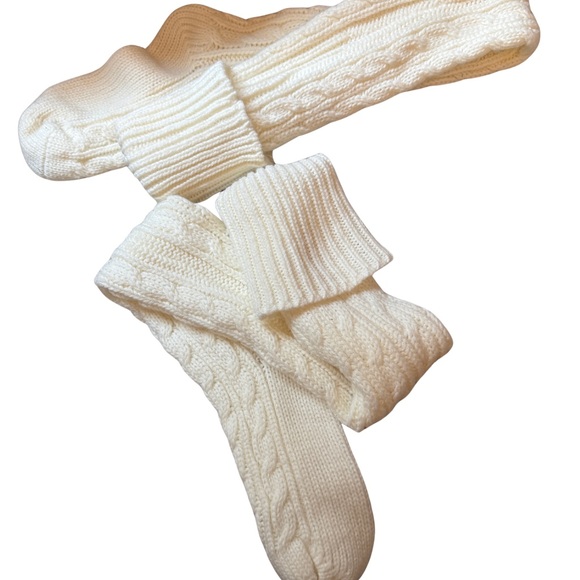 Elegant Cable Knit Knee-high Cream Socks - Picture 4 of 4